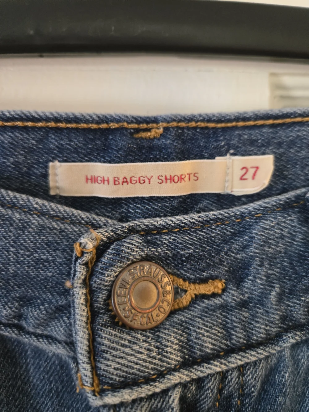 Levi's Women's High Baggy Denim Shorts - Blue Wash - Picture 2 of 4